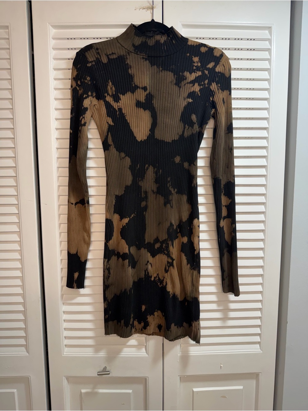 Cotton Citizen Ribbed Tie-Dye Black And Brown BodyCon Long Sleeve Dress